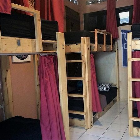 Appartamento Luwabica Art'N'Coffee House Yogyakarta Esterno foto