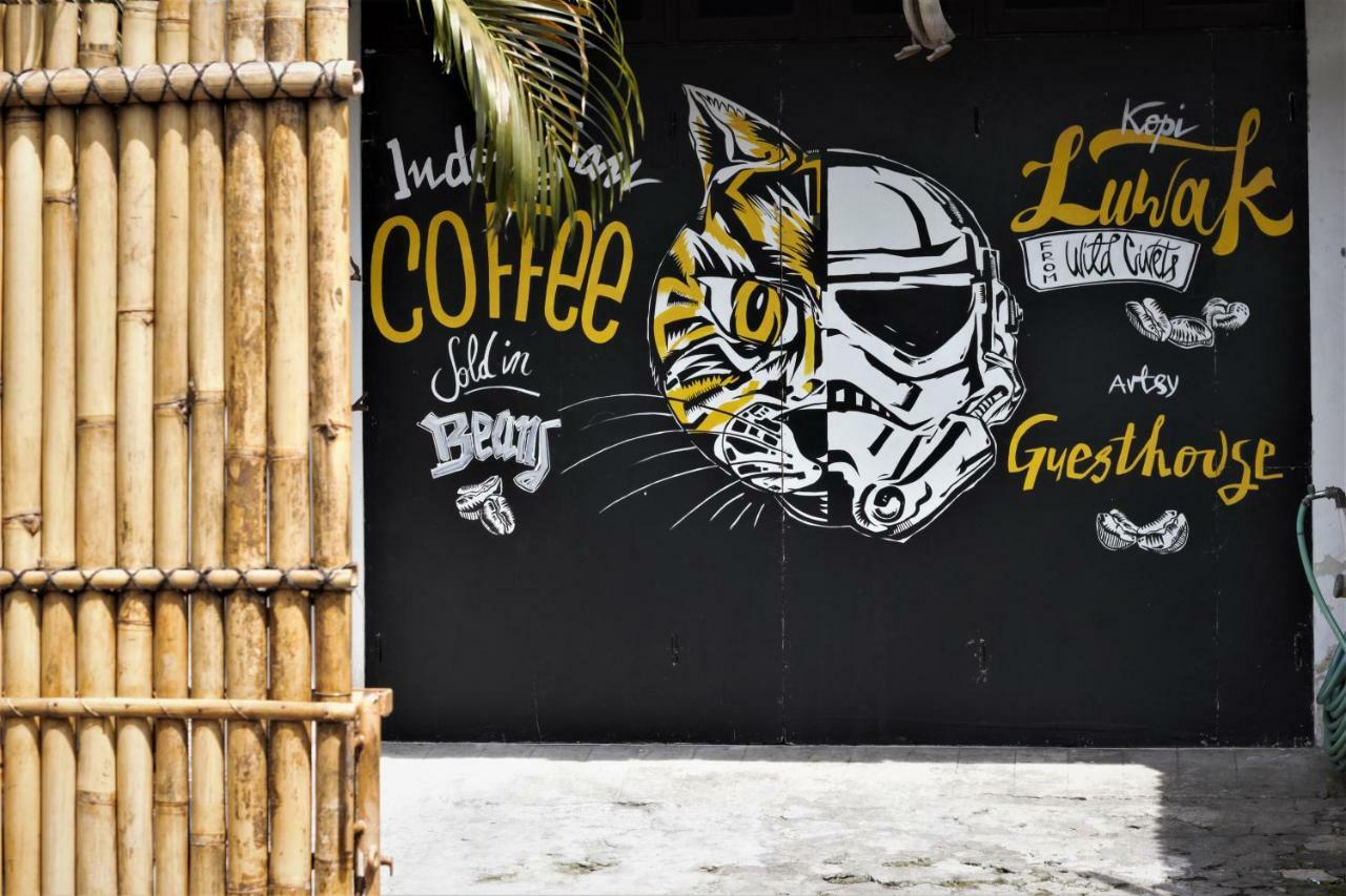 Appartamento Luwabica Art'N'Coffee House Yogyakarta Esterno foto