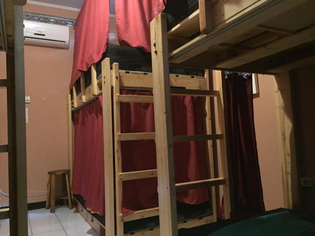 Appartamento Luwabica Art'N'Coffee House Yogyakarta Esterno foto